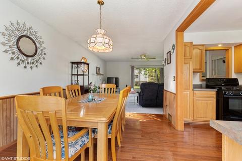 1530 Lawrence Ave, Elgin, IL 60123 photo 8