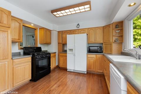 1530 Lawrence Ave, Elgin, IL 60123 photo 6