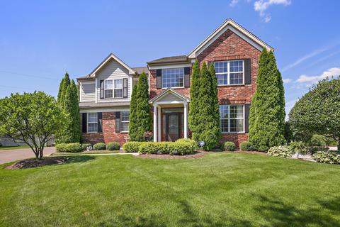 1450 Blume Dr, Elgin, IL 60124 photo 1
