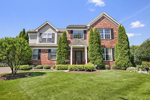 1450 Blume Dr, Elgin, IL 60124 photo 2