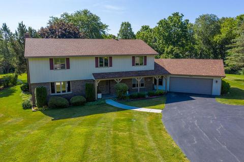 6107 Chickaloon Dr, Mchenry, IL 60050 photo 2
