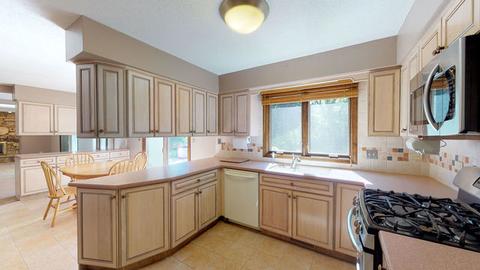 6107 Chickaloon Dr, Mchenry, IL 60050 photo 13