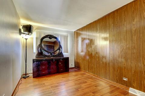 9275 Cedar Ln, Des Plaines, IL 60016 photo 17