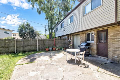 9275 Cedar Ln, Des Plaines, IL 60016 photo 21