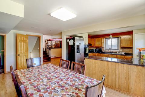 9275 Cedar Ln, Des Plaines, IL 60016 photo 10