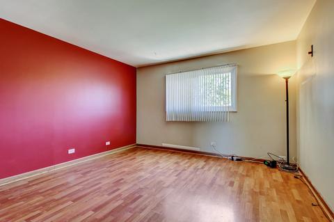 9275 Cedar Ln, Des Plaines, IL 60016 photo 14
