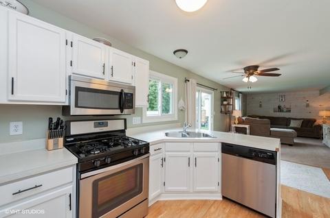 5501 W Windhaven Trl, Mchenry, IL 60050 photo 5