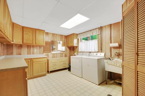 8025 Deer Path, Justice, IL 60458 photo 19