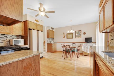8025 Deer Path, Justice, IL 60458 photo 10