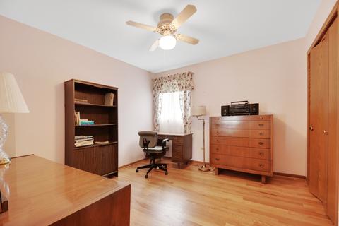 8025 Deer Path, Justice, IL 60458 photo 13