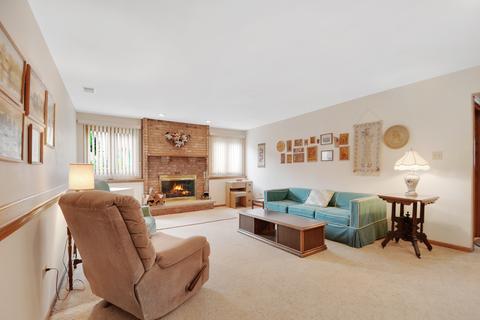 8025 Deer Path, Justice, IL 60458 photo 16