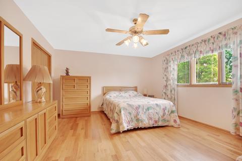 8025 Deer Path, Justice, IL 60458 photo 11
