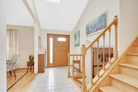8025 Deer Path, Justice, IL 60458 photo 2