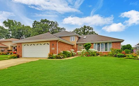 8025 Deer Path, Justice, IL 60458 photo 1