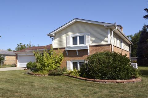 570 King Ln, Des Plaines, IL 60016 photo 2