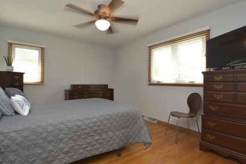 570 King Ln, Des Plaines, IL 60016 photo 17