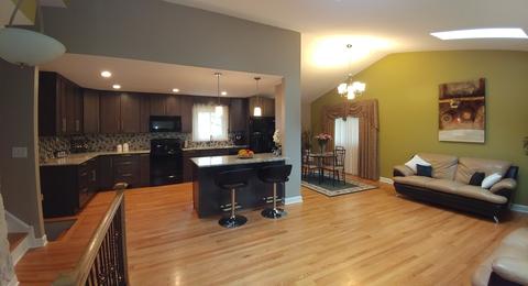 8 E Jerry Dr, Mount Prospect, IL 60056 photo 2