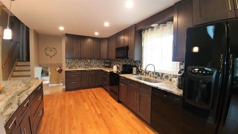 8 E Jerry Dr, Mount Prospect, IL 60056 photo 5