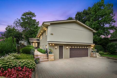 976 Oak Dr, Glencoe, IL 60022 photo 1
