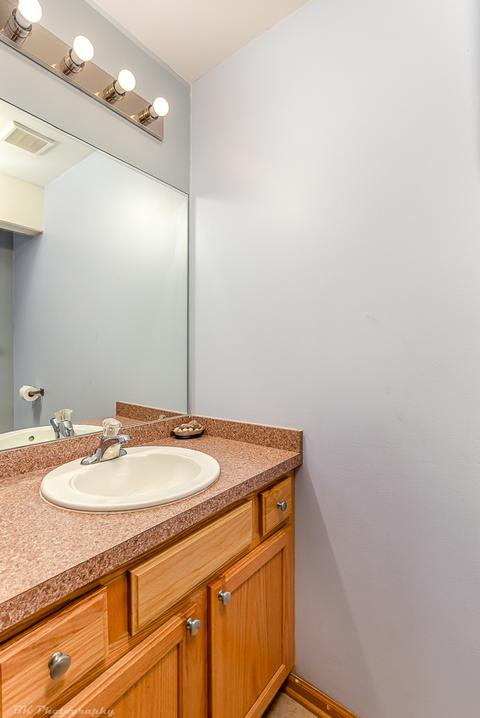 7840 W 87th Pl, Bridgeview, IL 60455 photo 6