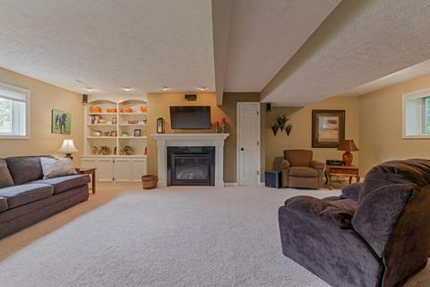 9347 Apollo Rd, Bloomington, IL 61705 photo 10