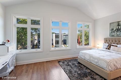 4621 S Champlain Ave, Chicago, IL 60653 photo 16