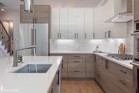 4621 S Champlain Ave, Chicago, IL 60653 photo 11