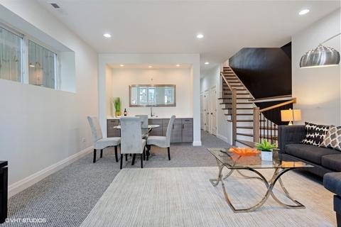 4621 S Champlain Ave, Chicago, IL 60653 photo 18