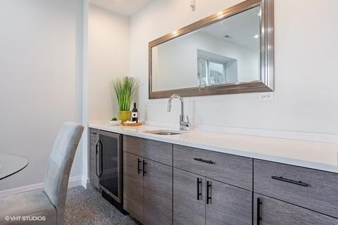 4621 S Champlain Ave, Chicago, IL 60653 photo 19