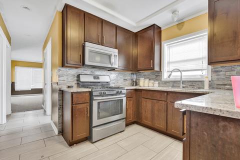 2343 E 104th St, Chicago, IL 60617 photo 7