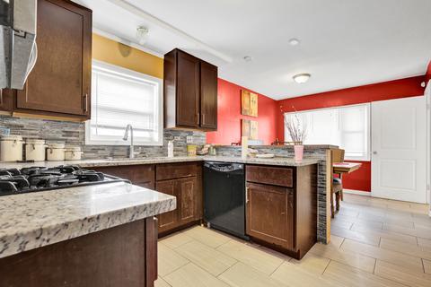 2343 E 104th St, Chicago, IL 60617 photo 6