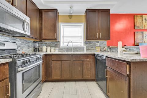 2343 E 104th St, Chicago, IL 60617 photo 8