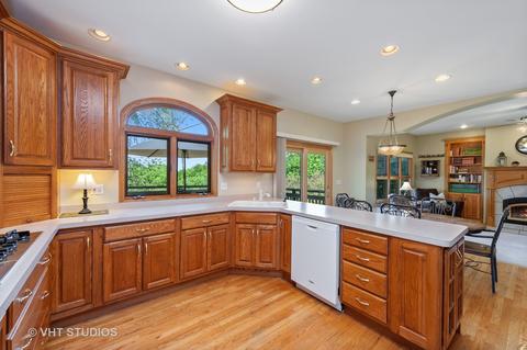 7303 Hillside Dr, Spring Grove, IL 60081 photo 2