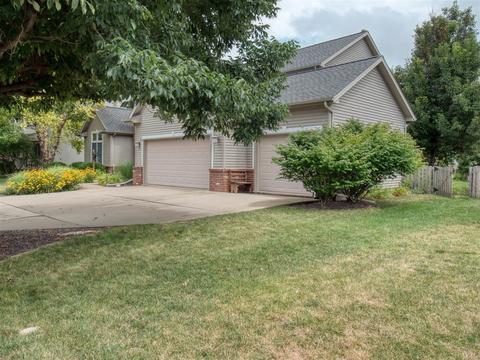 36 Conway Cir, Bloomington, IL 61704 photo 4
