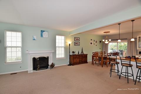 1920 Edinburgh Ln, Aurora, IL 60504 photo 9