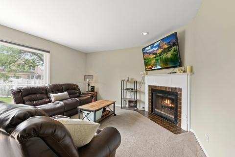 943 Shady Tree Ln, Wheeling, IL 60090 photo 7