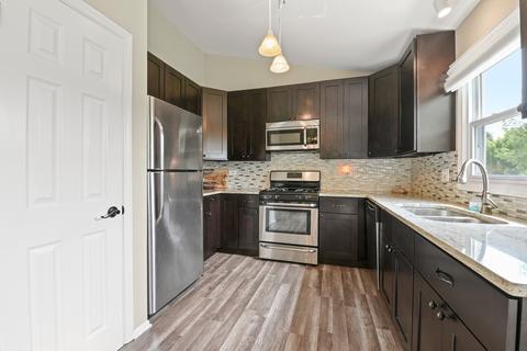 943 Shady Tree Ln, Wheeling, IL 60090 photo 6