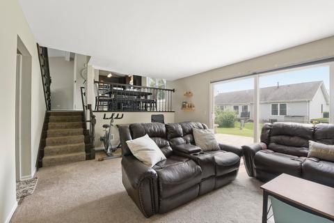 943 Shady Tree Ln, Wheeling, IL 60090 photo 8