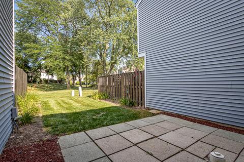 1933 Whitingham Ln, Hoffman Estates, IL 60195 photo 22