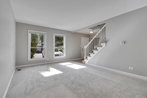 1933 Whitingham Ln, Hoffman Estates, IL 60195 photo 4