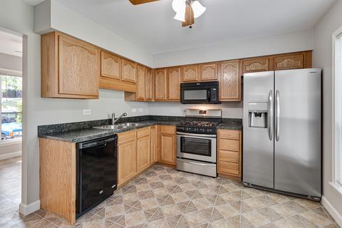 1933 Whitingham Ln, Hoffman Estates, IL 60195 photo 8