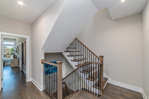 347 E 43rd St, Chicago, IL 60653 photo 5