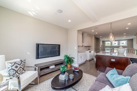 347 E 43rd St, Chicago, IL 60653 photo 19