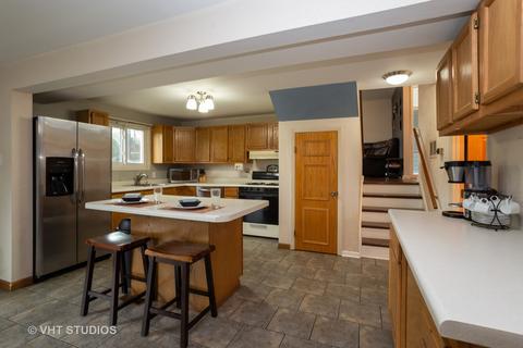 655 Alcoa Ln, Hoffman Estates, IL 60169 photo 6