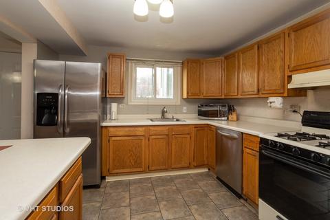 655 Alcoa Ln, Hoffman Estates, IL 60169 photo 7