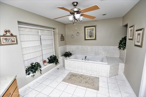 905 Casey Dr, Minooka, IL 60447 photo 17