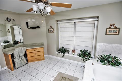 905 Casey Dr, Minooka, IL 60447 photo 18