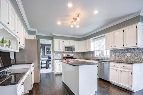 15330 S Pratt Ln, Plainfield, IL 60544 photo 8