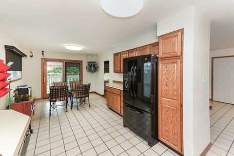 81 Lance Dr, Des Plaines, IL 60016 photo 8