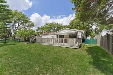 81 Lance Dr, Des Plaines, IL 60016 photo 2